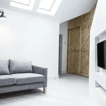 Modern Apartment46 / Kazimierz شقة كراكوفيا